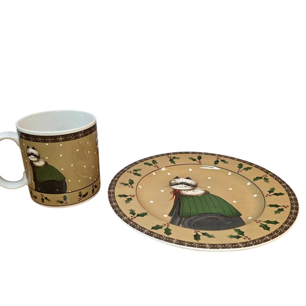 The Sakura Table Cozy‎ Cats Fiddlestix 4" Mug and 8" Plate Cat in Green Sweater